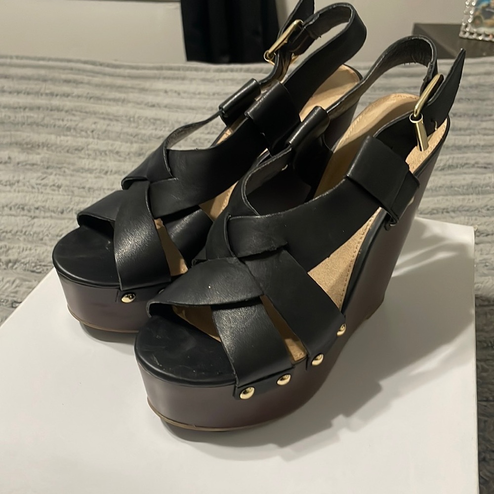 Steve Madden Whistle Black Leather Wedge